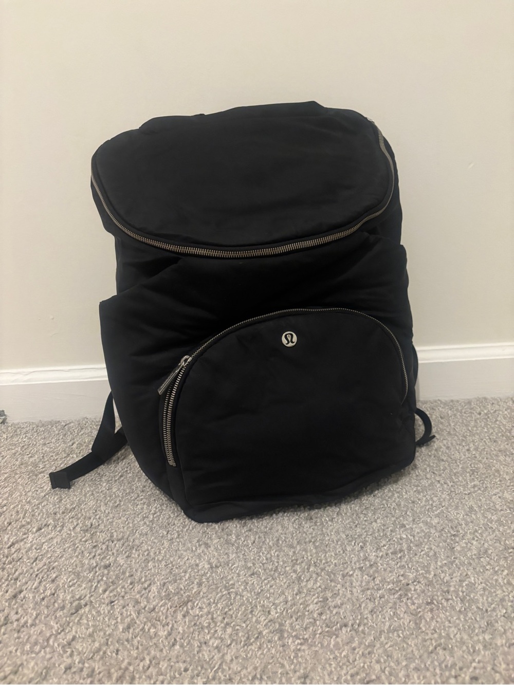 lululemon athletica Black Men's Pack with Silver Zippers